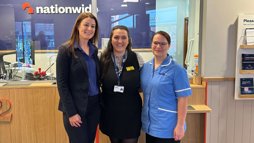 nationwide worker with a nurse and worker